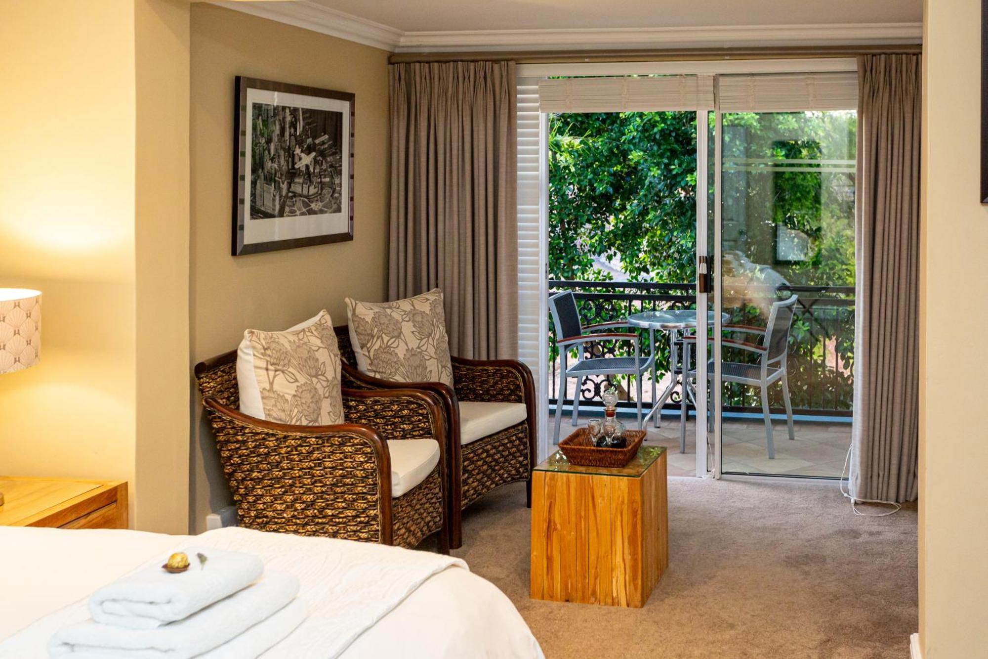 Pictures Guest House Boutique Hotel Oudtshoorn Exterior foto